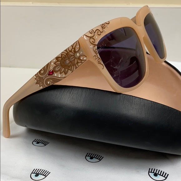 Judith LieberStunningMilkyPearlCrystal Sunglasses - Picture 4 of 12